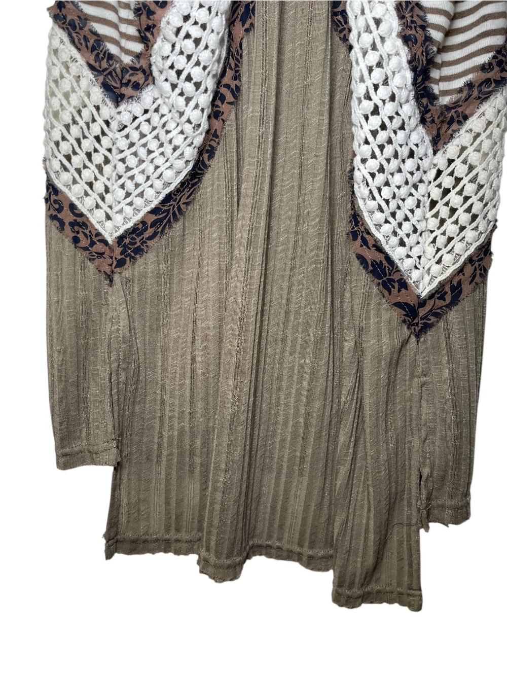 Gimmicks By BKE Sleeveless Olive Knit Tank with White Crochet Panels Size Small - Picture 12 of 14